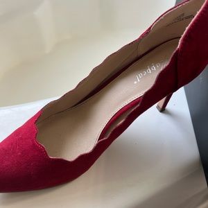 Scalloped Red Velvet High Heels size 7.5